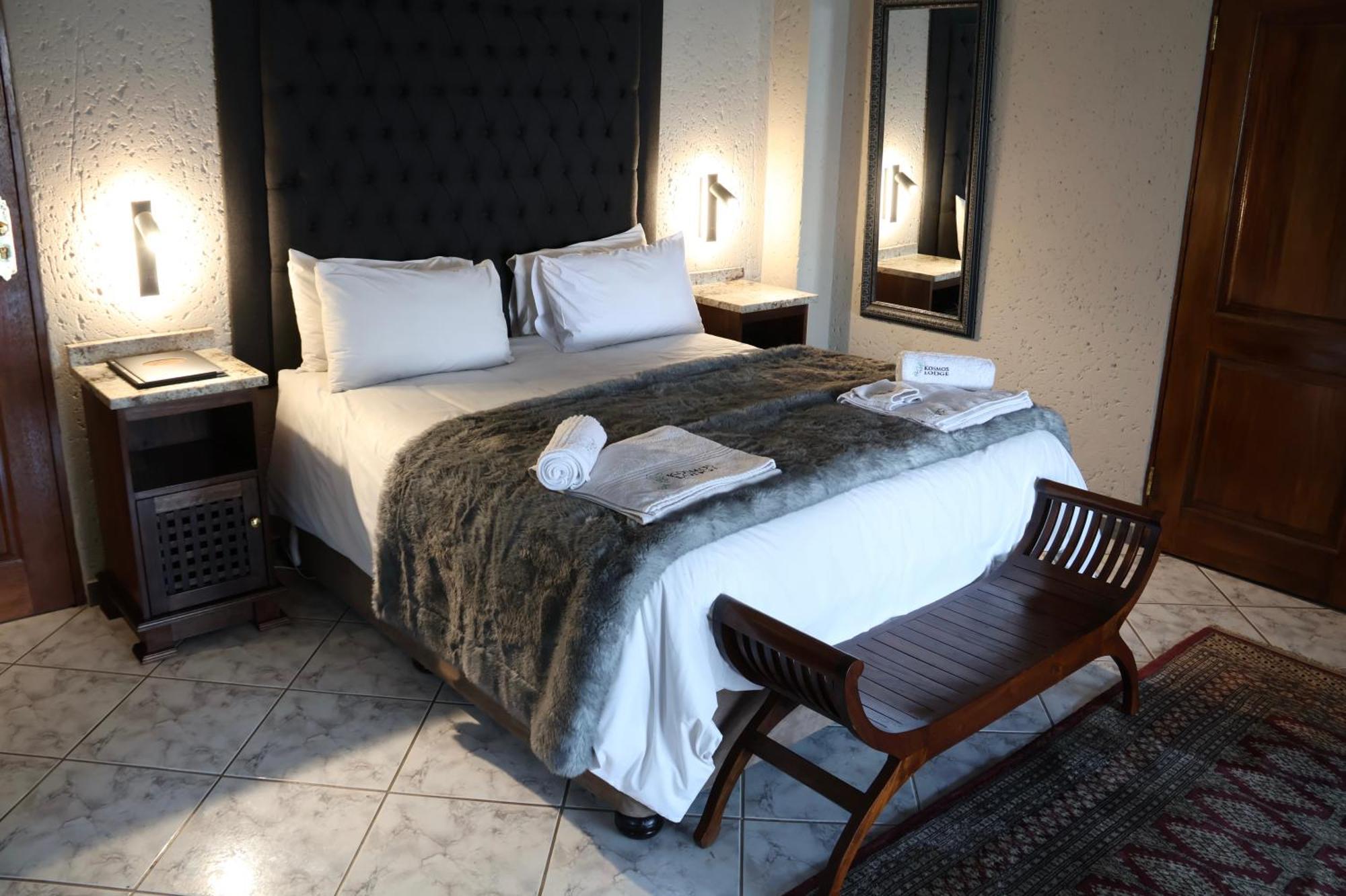 Kosmos Lodge Hartbeespoort Exterior photo